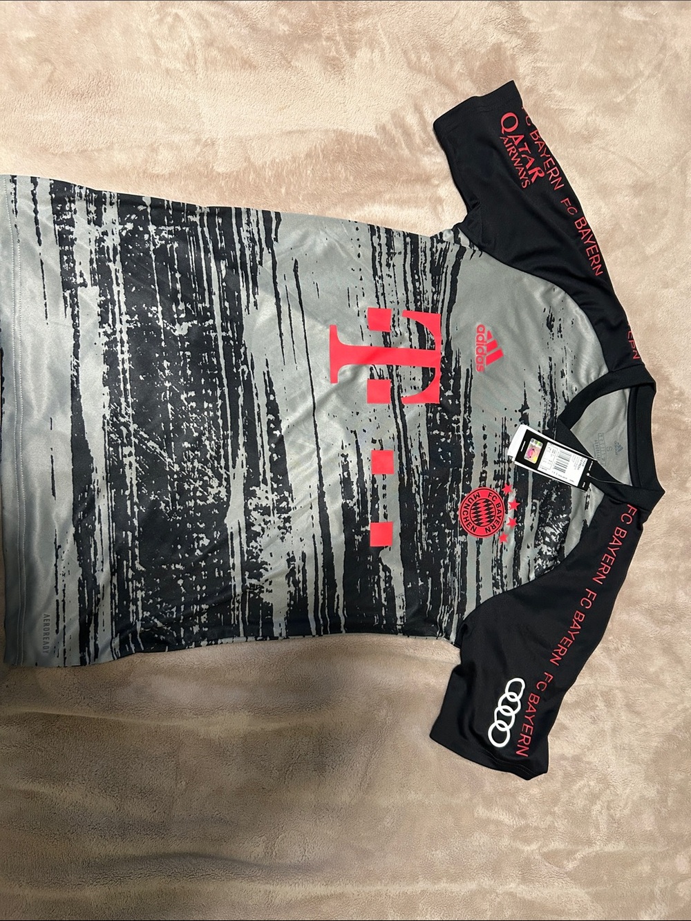 RARE NEW Adidas FC Bayern München Pre-Match Jersey Grey Paint Stroke NWT Sponsor